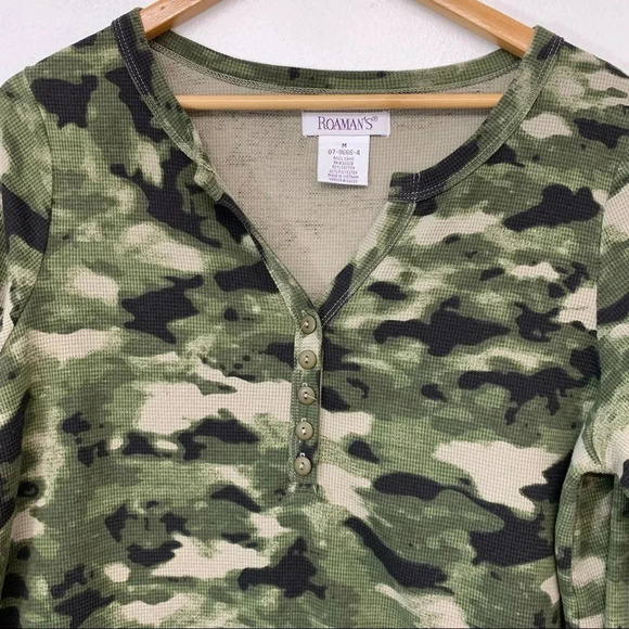 Woman Camo Henley Shirt Medium Waffle Knit‎ Long Sleeve Green V Neck Stretch - Picture 2 of 9